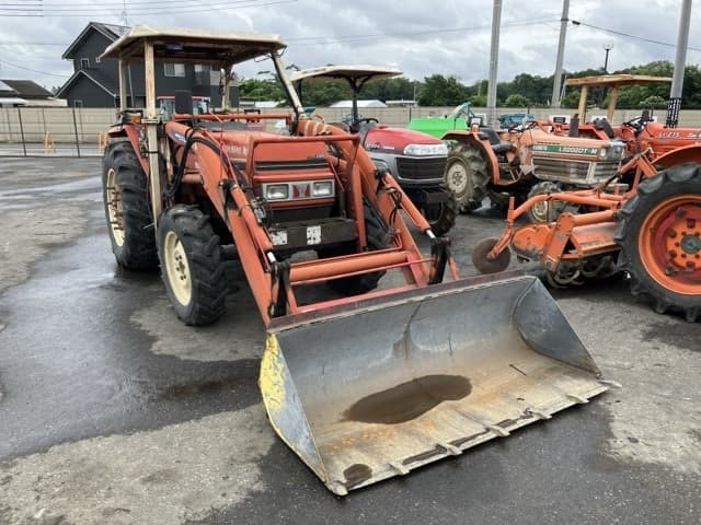 Tractor — Auction (lot 8451-1308)