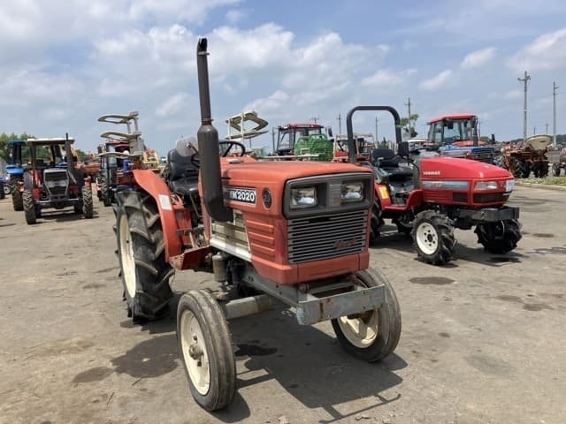 Tractor — Auction (lot 8451-1317)