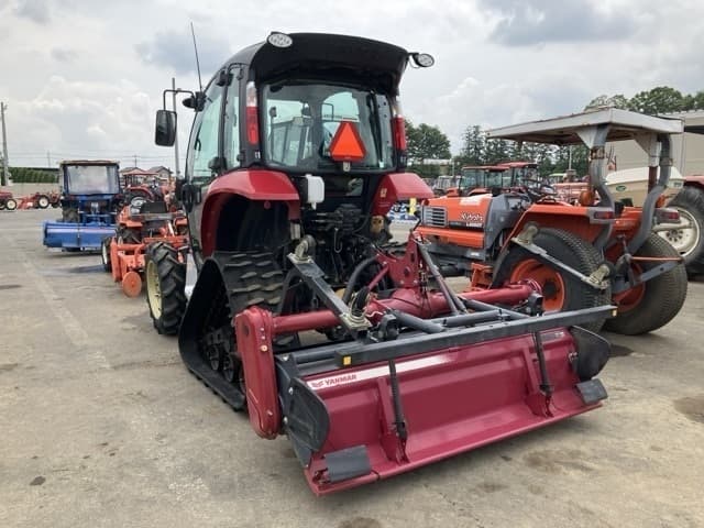 Tractor — Auction (lot 8451-1318)