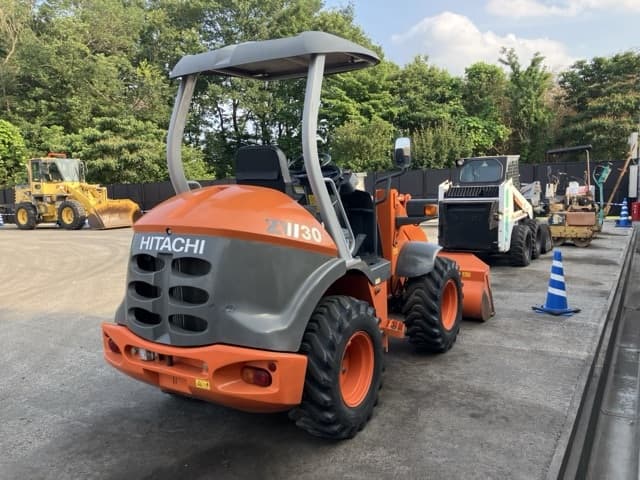 MINI WHEEL LOADER — Auction (lot 8451-132)