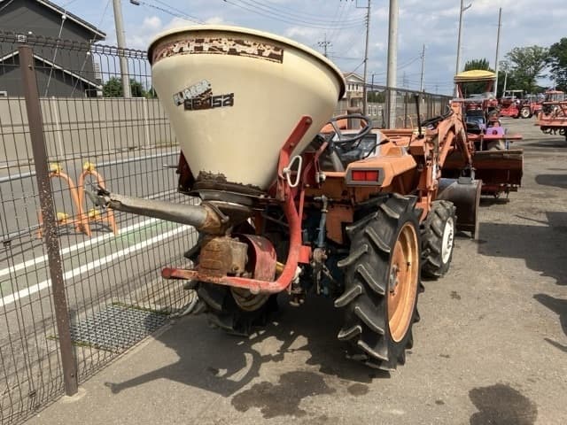 Tractor — Auction (lot 8451-1325)
