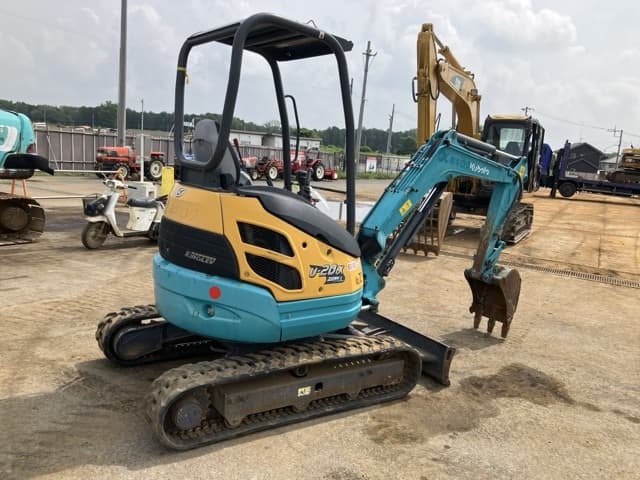 MINI EXCAVATOR — Auction (lot 8451-135)