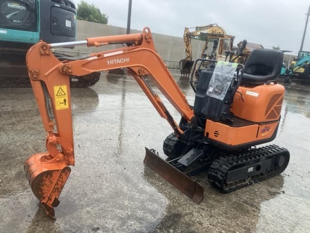MINI EXCAVATOR — Auction (lot 8451-150)