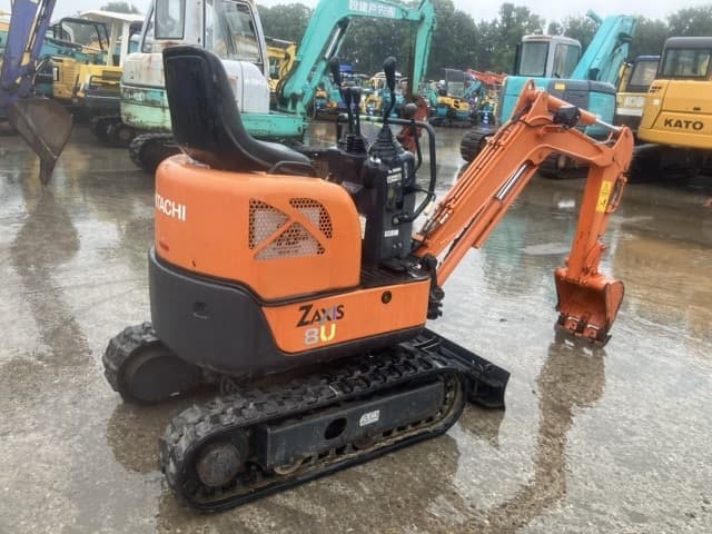 MINI EXCAVATOR — Auction (lot 8451-150)