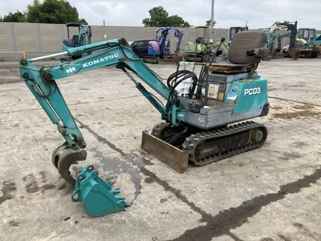 MINI EXCAVATOR — Auction (lot 8451-158)