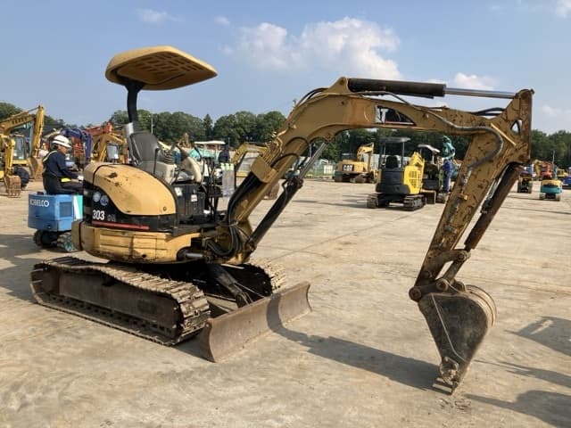 MINI EXCAVATOR — Auction (lot 8451-167)