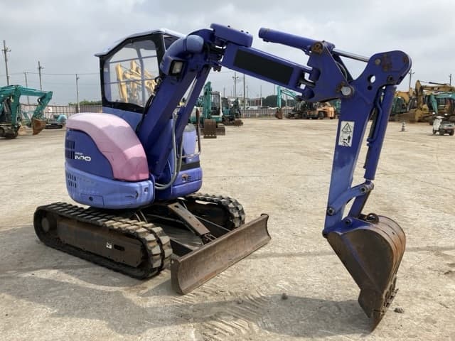 MINI EXCAVATOR — Auction (lot 8451-17)