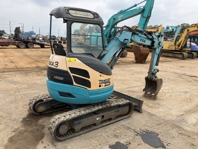 MINI EXCAVATOR — Auction (lot 8451-170)