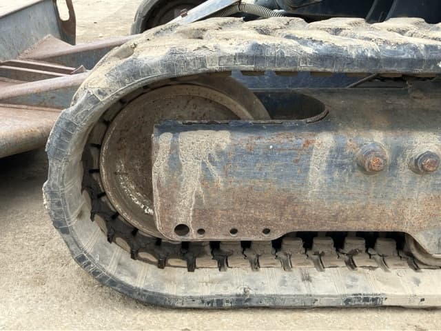 MINI EXCAVATOR — Auction (lot 8451-170)