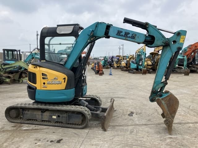 MINI EXCAVATOR — Auction (lot 8451-171)