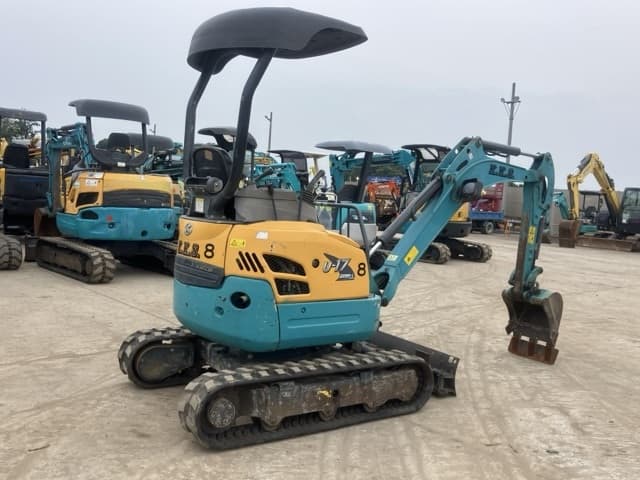 MINI EXCAVATOR — Auction (lot 8451-173)