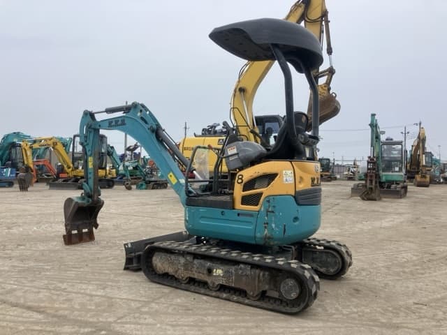 MINI EXCAVATOR — Auction (lot 8451-173)