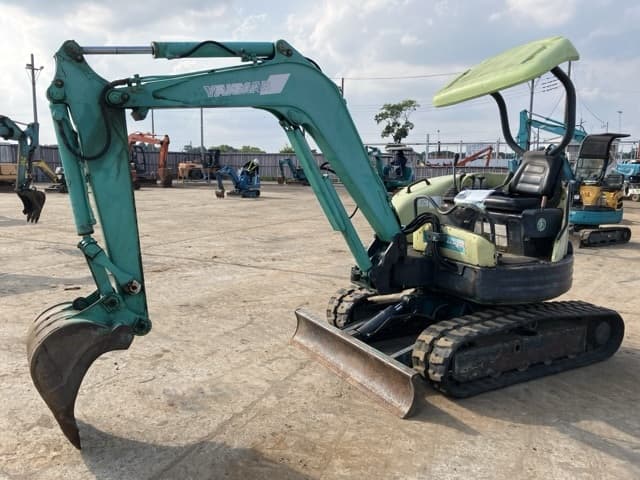 MINI EXCAVATOR — Auction (lot 8451-177)