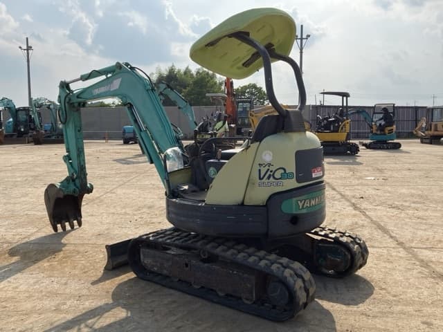 MINI EXCAVATOR — Auction (lot 8451-177)