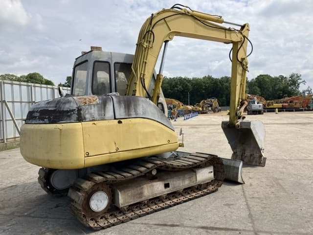 EXCAVATOR — Auction (lot 8451-18)