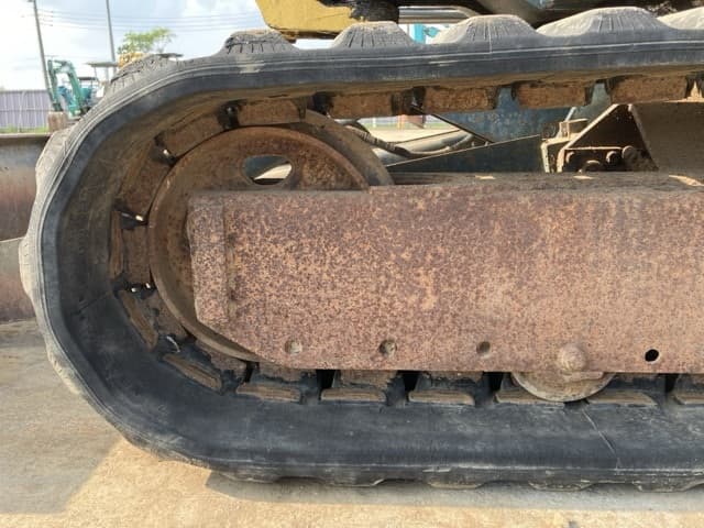 MINI EXCAVATOR — Auction (lot 8451-180)