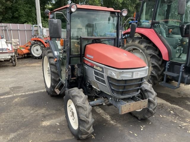 Tractor — Auction (lot 8451-1801)