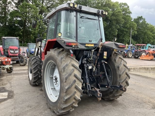 Tractor — Auction (lot 8451-1802)