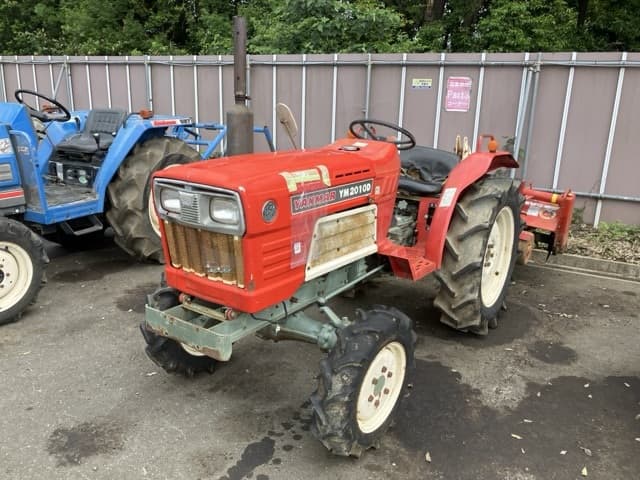 Tractor — Auction (lot 8451-1810)