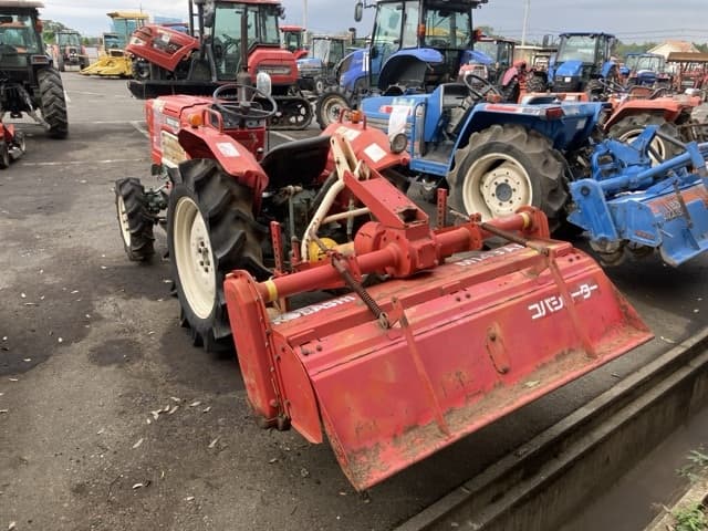Tractor — Auction (lot 8451-1810)