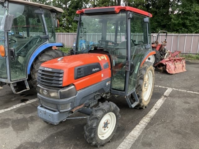 Tractor — Auction (lot 8451-1812)
