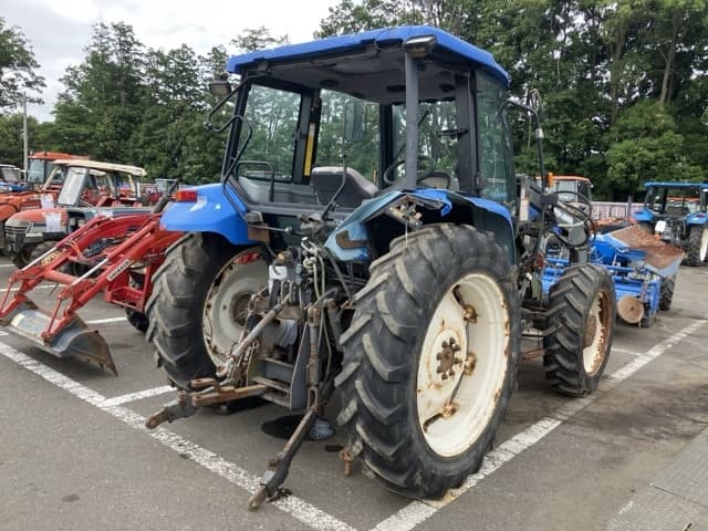 Tractor — Auction (lot 8451-1813)