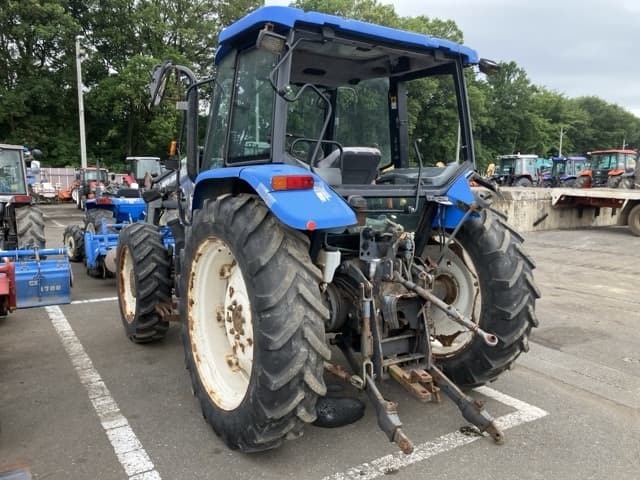 Tractor — Auction (lot 8451-1813)