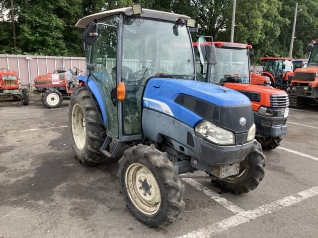 Tractor — Auction (lot 8451-1817)