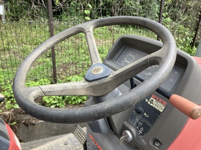 Tractor — Auction (lot 8451-1818)