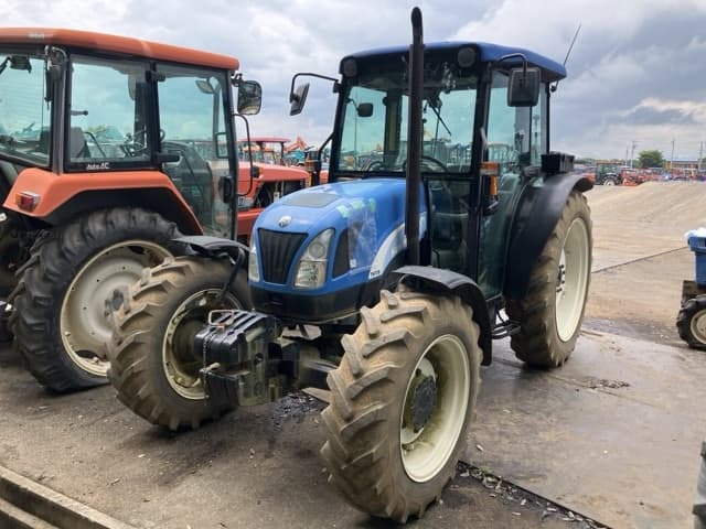 Tractor — Auction (lot 8451-1819)