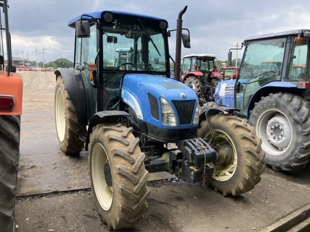 Tractor — Auction (lot 8451-1819)