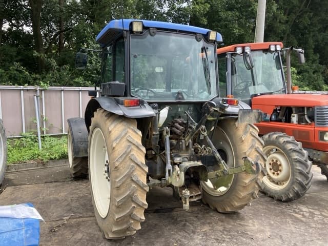 Tractor — Auction (lot 8451-1819)