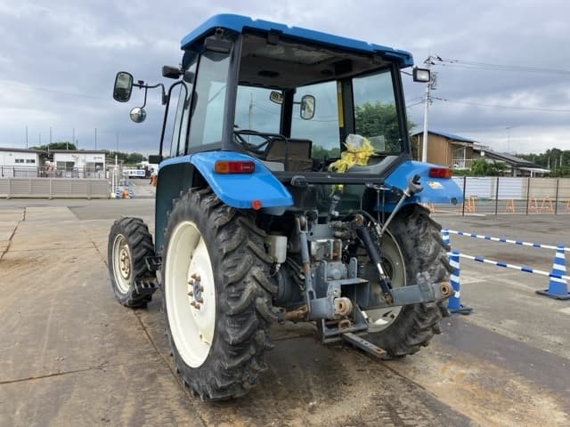 Tractor — Auction (lot 8451-1820)