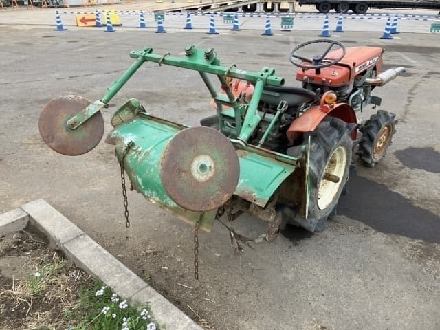 Tractor — Auction (lot 8451-1825)