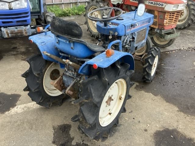 Tractor — Auction (lot 8451-1826)