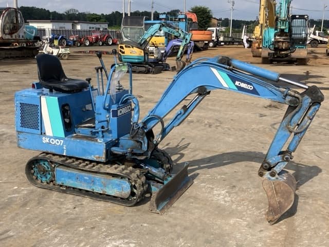 MINI EXCAVATOR — Auction (lot 8451-183)