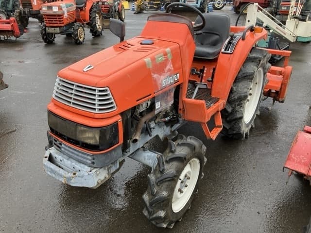 Tractor — Auction (lot 8451-1830)