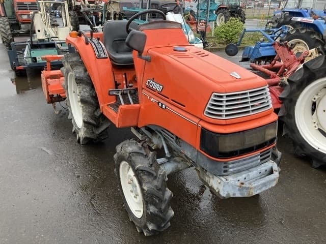 Tractor — Auction (lot 8451-1830)