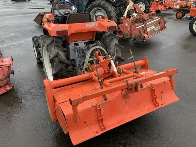Tractor — Auction (lot 8451-1830)