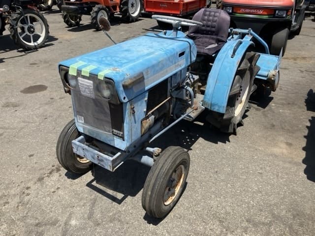 Tractor — Auction (lot 8451-1832)