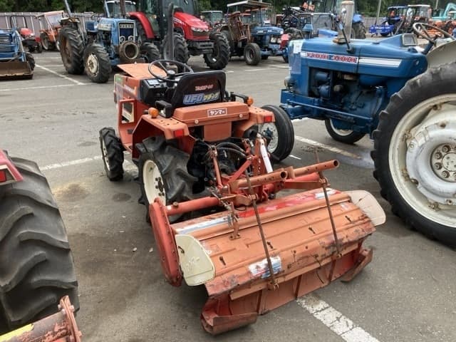 Tractor — Auction (lot 8451-1835)