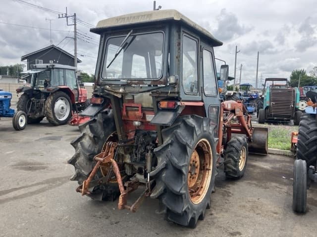 Tractor — Auction (lot 8451-1837)