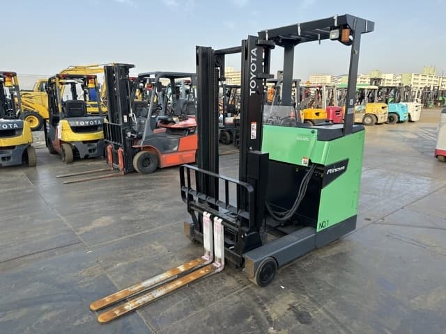 Reach Forklift — Auction (lot 8451-19006)