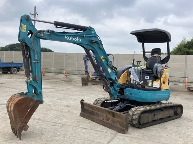 MINI EXCAVATOR — Auction (lot 8451-194)