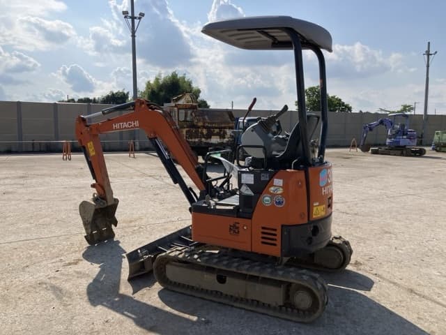 MINI EXCAVATOR — Auction (lot 8451-20)
