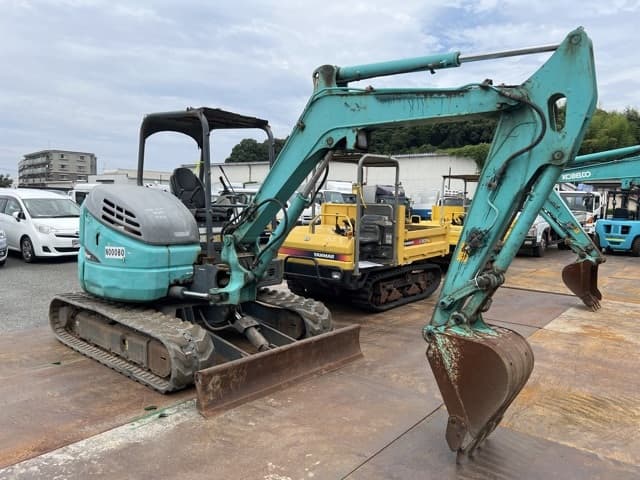 MINI EXCAVATOR — Auction (lot 8451-20001)