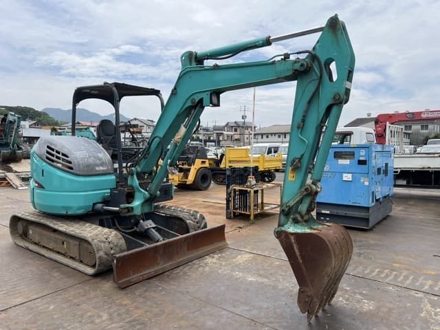 MINI EXCAVATOR — Auction (lot 8451-20002)