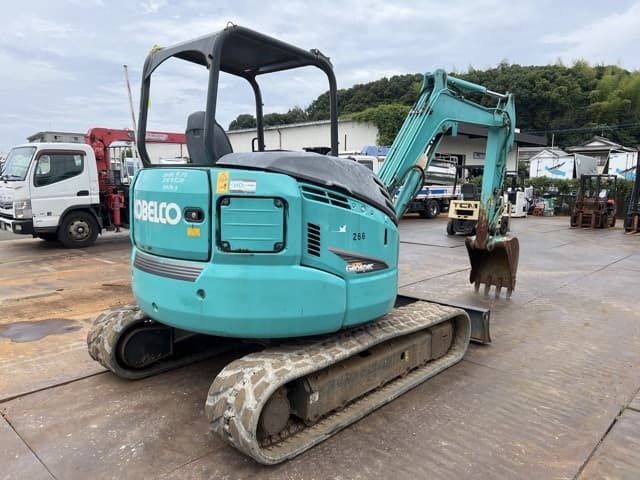 MINI EXCAVATOR — Auction (lot 8451-20002)