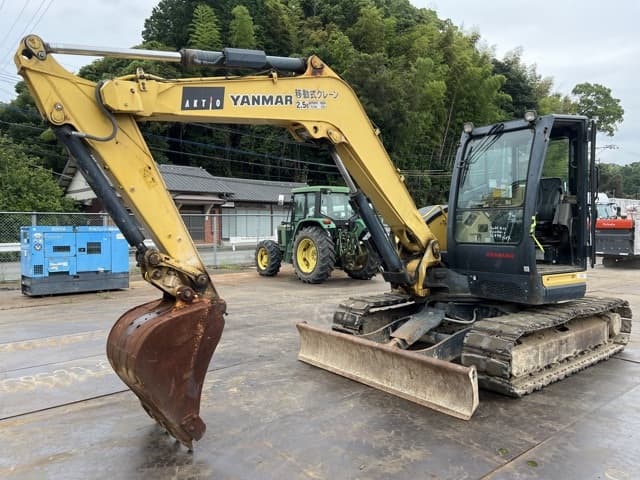 EXCAVATOR — Auction (lot 8451-20004)