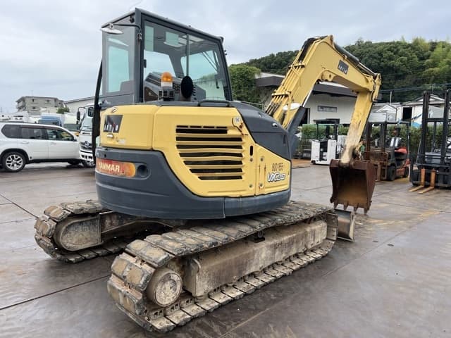 EXCAVATOR — Auction (lot 8451-20004)